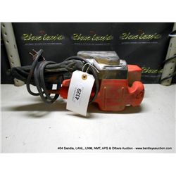 BLACK & DECKER SANDER