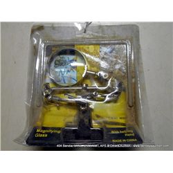 HELPING MAGNIFYING GLASS