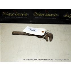 PIPE WRENCH