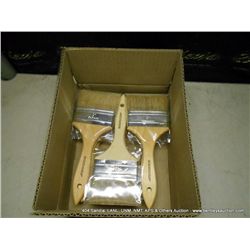 BOX: PAINT BRUSHES
