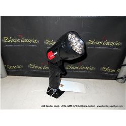 DRILL MASTER FLASHLIGHT