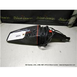 BLACK & DECKER CAR VAC PLUS