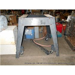 STEEL TABLE FOR SAW