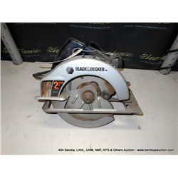 BLACK AND DECKER 2 1/4 HP CIRCULAR SAW