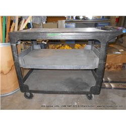 RUBBERMAID CART