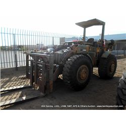 TEREX FRONT LOADER WITH HYSTER FORKLIFT