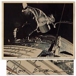 Last US Manned Moon Landing Astronaut Ron Evans One-of-a-Kind Unusual Space Signed 10'' x 8'' Photo