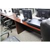 Image 2 : MAHOGANY 4' SALES DESK