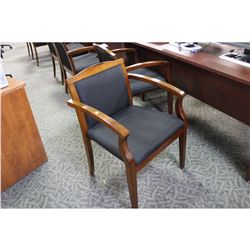 BLACK WOOD FRAME CLIENT CHAIR