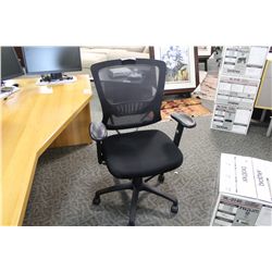 BLACK MESH BACK MULTI LEVER TASK CHAIR