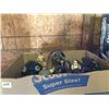 Image 1 : box of star wars action figures