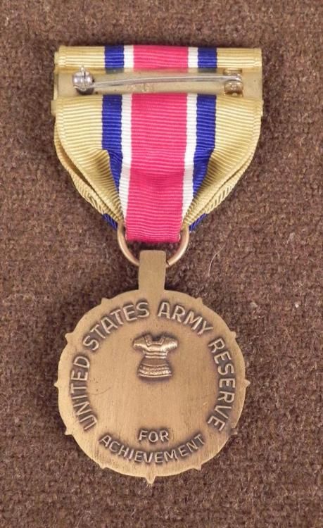 U.S. ARMY RESERVE ACHIEVEMENT AWARD MEDAL W/RIBBON