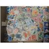 Image 2 : BOX LOT COLUMBIAN POSTAGE STAMPS OFF PAPER