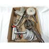 Image 2 : BOX LOT VINTAGE PRIMITIVE KITCHEN TOOLS