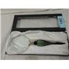 Image 2 : MURANO STYLE GLASS HANDLED MAGNIFYING GLASS