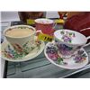 Image 1 : 3 English teacups and saucers