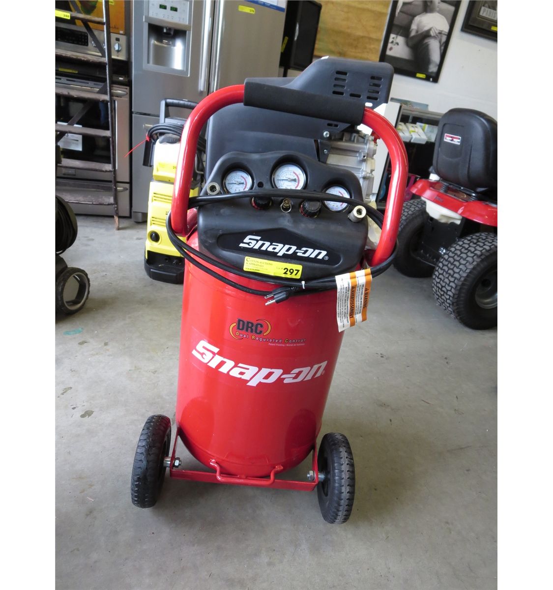Snap-on air compressor, dual regulated control
