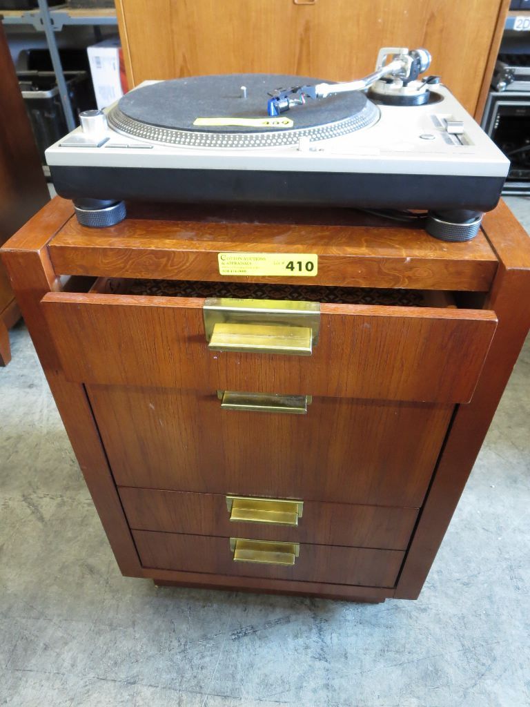 Vintage Kroehler Canada bedside table