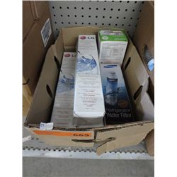 Box of assorted refrigerator water filters