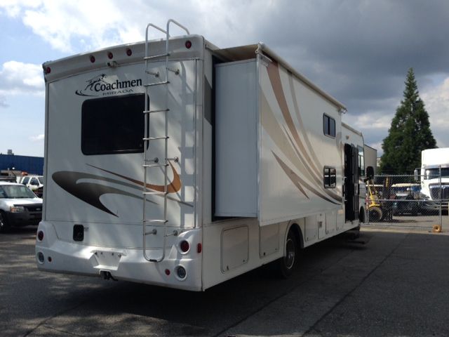 Coachmean Rv 2008 2008 FORD RV COACHMEN MIRADA MOTORHOME, CREME, VIN 1F6NF53Y080A03014
