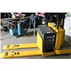 Image 1 : YALE #A896N02247Y 2700 LBS ELECTRIC RIDE ON PALLET MOVER