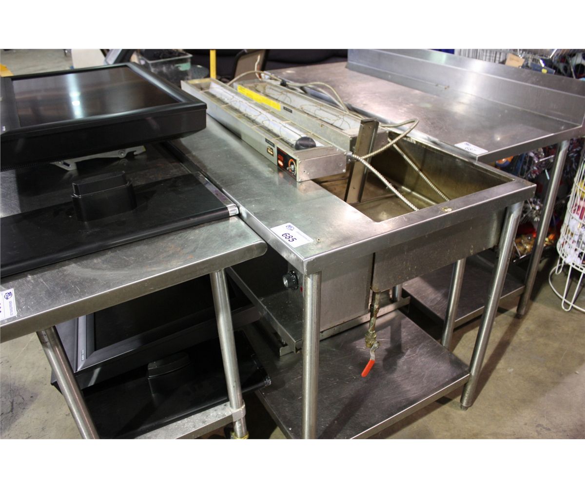 SS WARMING TABLE AND 2 HEAT LAMPS - Able Auctions