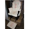 Image 1 : 2 GLIDER ROCKERS AND BABY CRIB