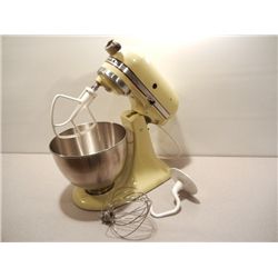 Kitchen Aid Mixer with Dough Hook, Whisk, Mixer Paddle