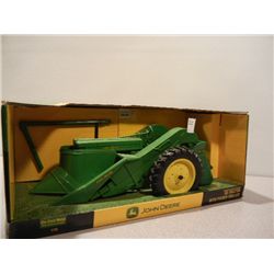 John Deere Ertl Die Cast Metal 60 Tractor W/Picker Sheller