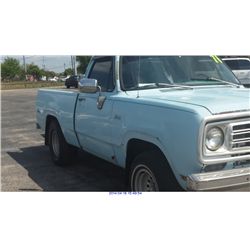 1976 - DODGE D-100