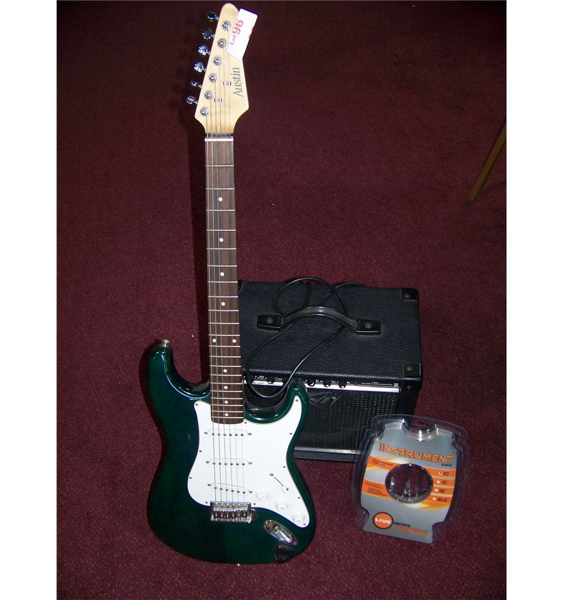 AUSTIN ELECTRIC GUITAR & PEAVEY AMP. RAGE 158