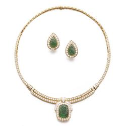 VAN CLEEF & ARPELS A SET OF GOLD, EMERALD AND DIAMOND JEWELRY Comprising a necklace, the front se...