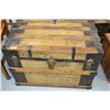 Image 1 : Antique Trunk