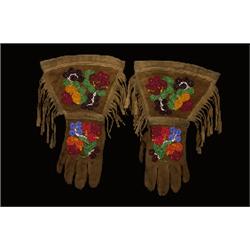 Cree Beaded Buckskin Gloves Floral Motif ca. 1925  Fine Condition                                …