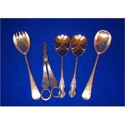 A PAIR OF SERVING SPOONS, LONDON, 1904; another pair, Sheffield; and a tongs (5)....