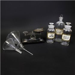Lot of 16 Apothocary Items