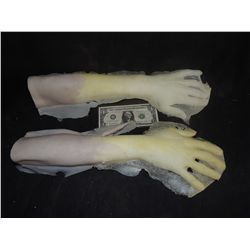 PAIR OF SILICONE AND FOAM ARMS NOP RESERVE!