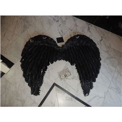 WIZARDS OF WAVERLY PLACE ANGEL WINGS BLACK SCREEN USED STATIC SET 3