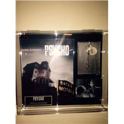 PSYCHO BATES MOTEL REPLICA KEY WITH CHAIN IN NICE DISPLAY