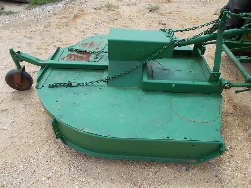 JOHN DEERE M FARM TRACTOR, S/N M27568, 3 PTH, PTO, 20HP GAS ENG, BUSH