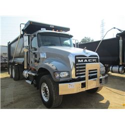 2009 MACK GU713 T/A DUMP, S/N 1M2AX09C19M006050, 425 HP MACK MP8 DIESEL ENG, 10 SPD TRANS, 44K REARS