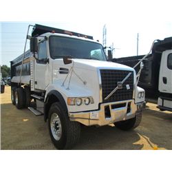 2003 VOLVO TA/ DUMP, S/N 4V5KC9GH93N341968, 425 HP VOLVO DIESEL ENG, 10 SPD TRANS, 44K REARS, 20K FR