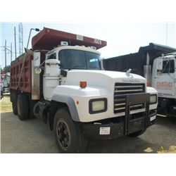 2002 MACK RD688S T/A DUMP, S/N 1M2P296C42M064967, 300 HP MACK ENG, ALLISON A/T, 44K REARS, 14K FRONT