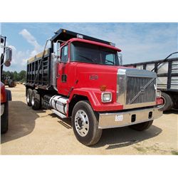 2000 VOLVO T/A DUMP. S/N 4V4SD2RH2YN521113, DETROIT 430HP DIESEL ENG, 10 SPD TRANS, 46K REARS, 12K F