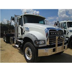 2014 MACK GU713 T/A ROLL OFF, S/N 1M2AX04C2EM019066, MACK MP7 405M ENG, T310M TRANS, 44K REARS, 18K 
