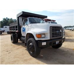 1995 FORD F700 S/A DUMP, S/N 1FDXF7087SVA42114, GAS, A/T, 21K REARS, 12K FRONT, 10' DUMP BODY, 11R22