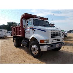 1993 INTERNATIONAL 8100 S/A DUMP, S/N 1HSHBA2N9PH519224, CUMMINS DIESEL ENG, 9 SPD TRANS, 10' DUMP B