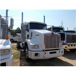 2005 KENWORTH T800 T/A TRUCK TRACTOR, S/N 1XKDDB9X75J089606, CAT C15 475 HP DIESEL ENG, 10 SPD TRANS