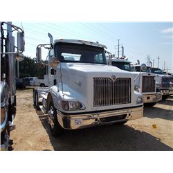 2006 INTERNATIONAL 9200I T/A TRUCK TRACTOR, S/N 2HSCESBR06C352610, C13 CAT DIESEL ENG, A/T, 40K REAR