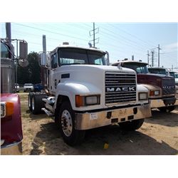 2001 MACK CH613 T/A TRUCK TRACTOR, S/N 1M1AA18Y81W135193, 427 HP MACK DIESEL ENG, 10 SPD TRANS, 38K 